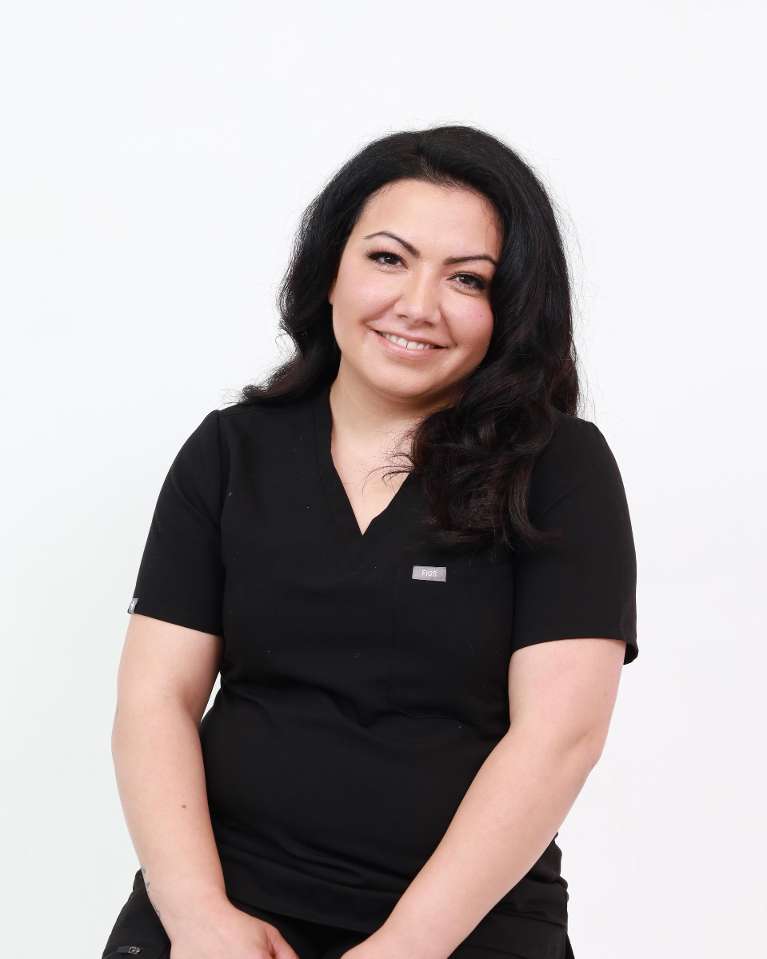  Diana - Dental Assistant 