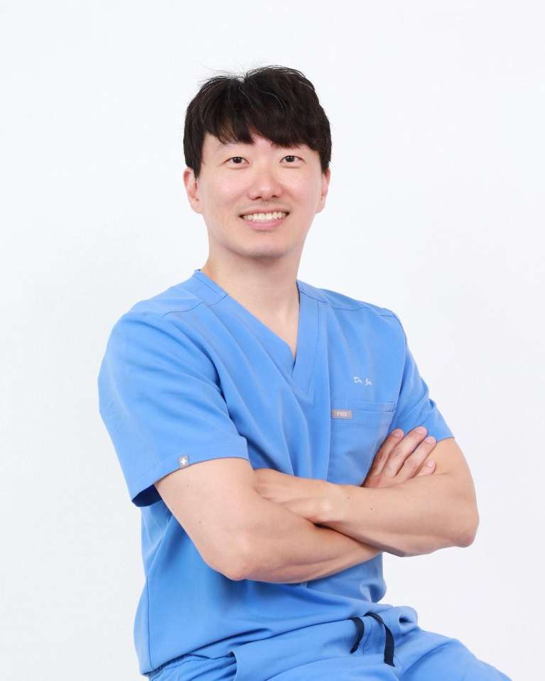 Barrie ON Dentist Youngwoo Joo , D.D.S. 